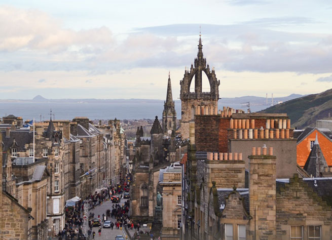 Check out these options for activities when you visit Edinburgh, Scotland.