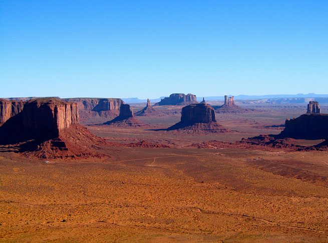 Monument Valley is not a national park, but it is just as beautiful as the larger, more well-known parks that surround it.