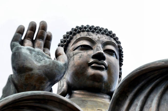 Tian Tan Buddha is a large bronze statue of a Buddha located on Lantau Island in Hong Kong. CT
