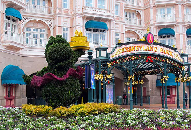 RoamRight shares 7 Not to Miss Attractions at Disneyland Paris