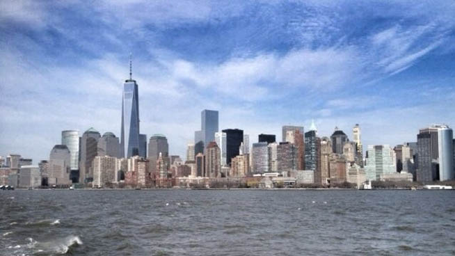 New York City city & port SE New York at mouth of Hudson River 