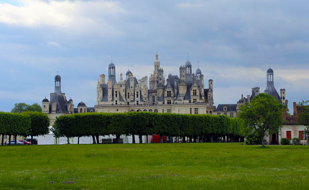 Discover new reasons to visit France's beautiful Loire Valley BESIDES the world famous wines. 