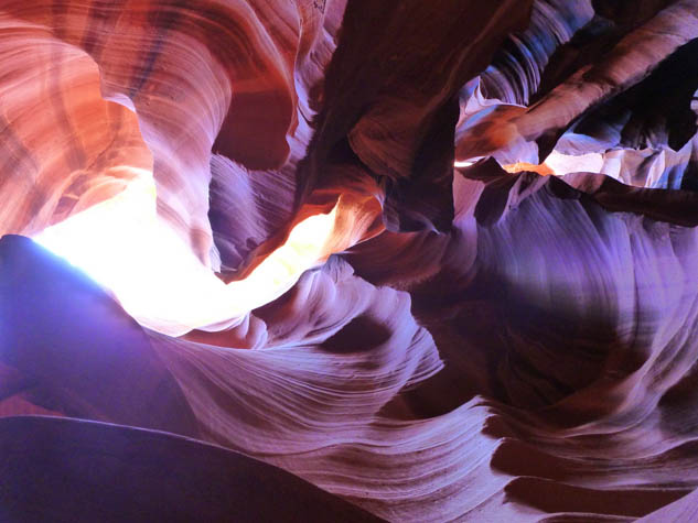 Use these tips when you visit the beautiful and world famous Antelope Canyon. 