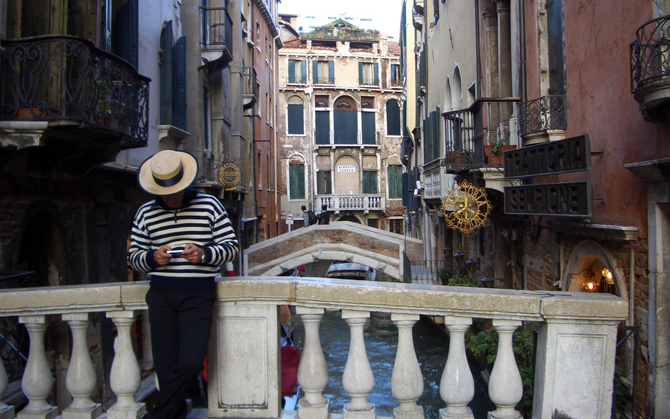 Gondolier in Venice Gondolier in Venice
